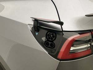 Tesla Model Y bild 29