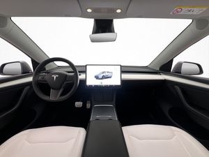 Tesla Model Y bild 13