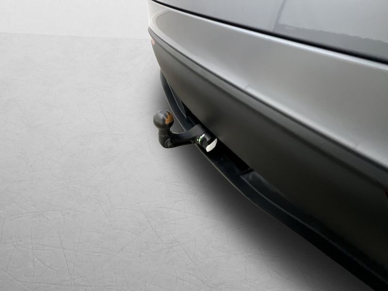 Tesla Model Y bild 9