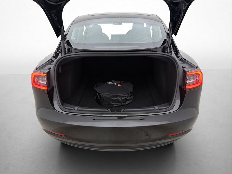 Tesla Model 3 bild 26