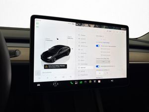 Tesla Model 3 bild 19
