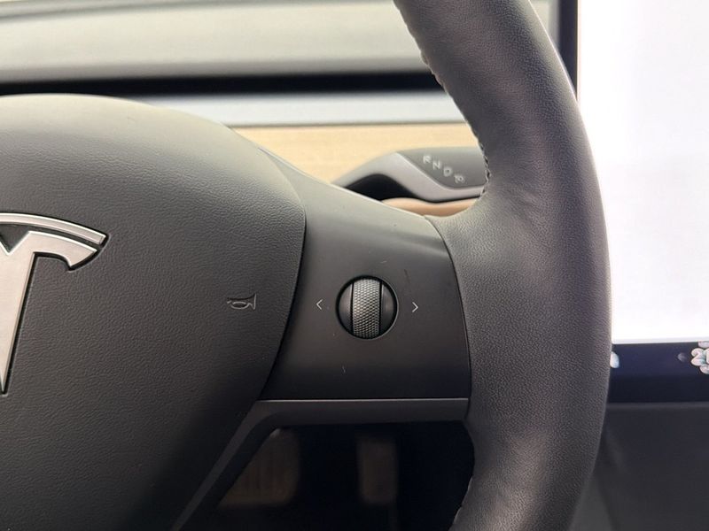 Tesla Model 3 bild 13
