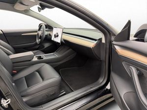 Tesla Model 3 bild 23