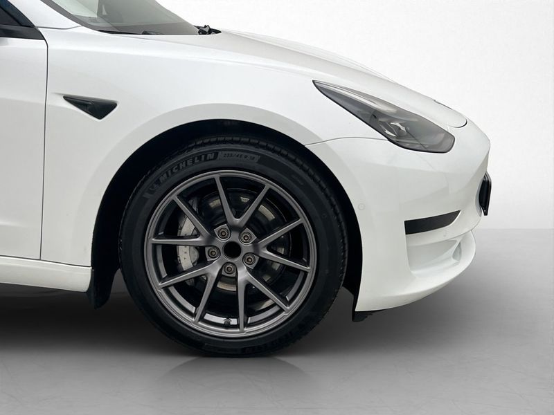 Tesla Model 3 bild 34