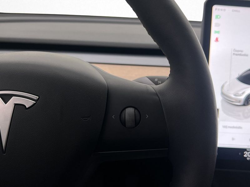 Tesla Model 3 bild 17