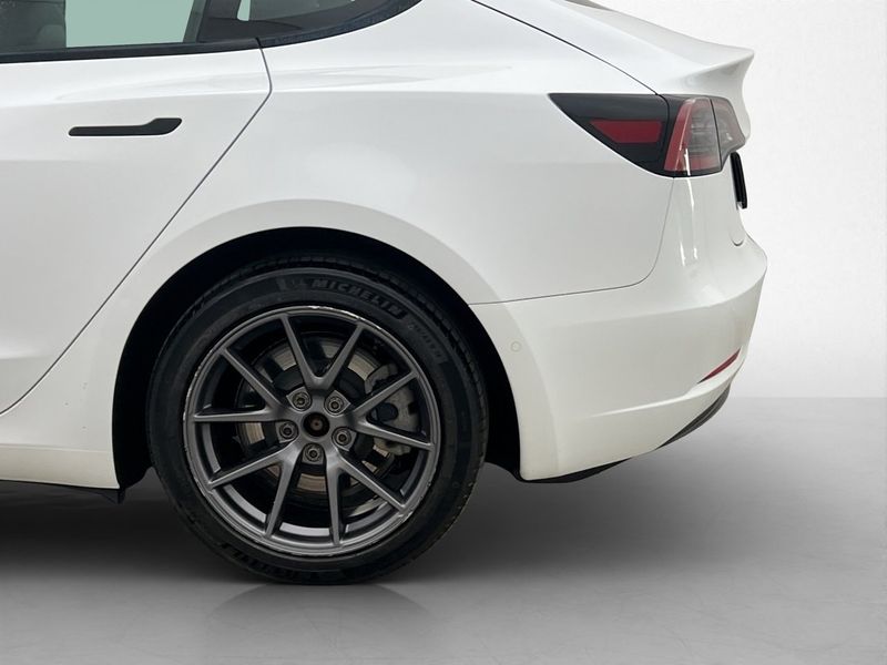 Tesla Model 3 bild 32