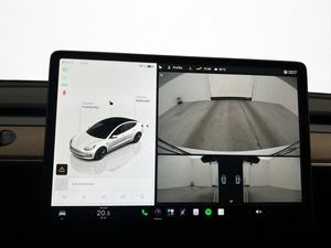 Tesla Model 3 bild 21