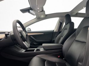 Tesla Model 3 bild 13