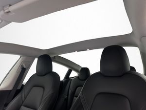 Tesla Model 3 bild 14