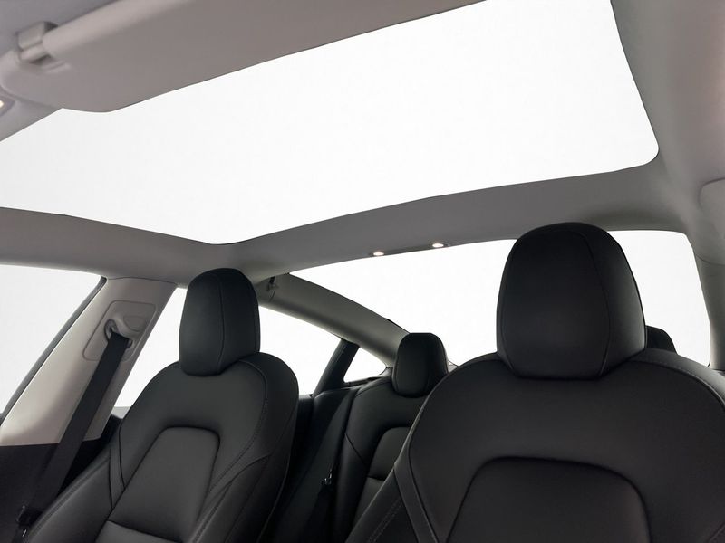 Tesla Model 3 bild 14