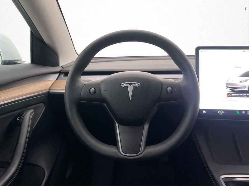 Tesla Model 3 bild 15
