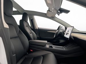 Tesla Model 3 bild 28