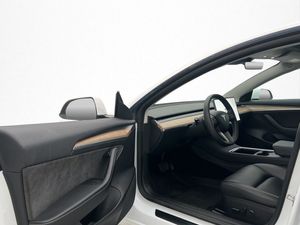 Tesla Model 3 bild 12