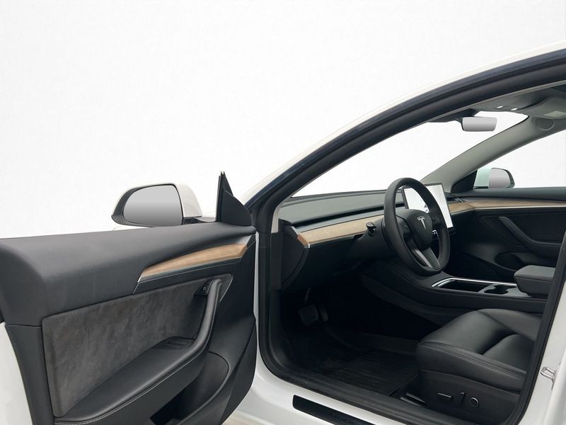 Tesla Model 3 bild 12