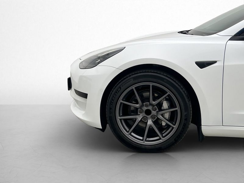 Tesla Model 3 bild 31
