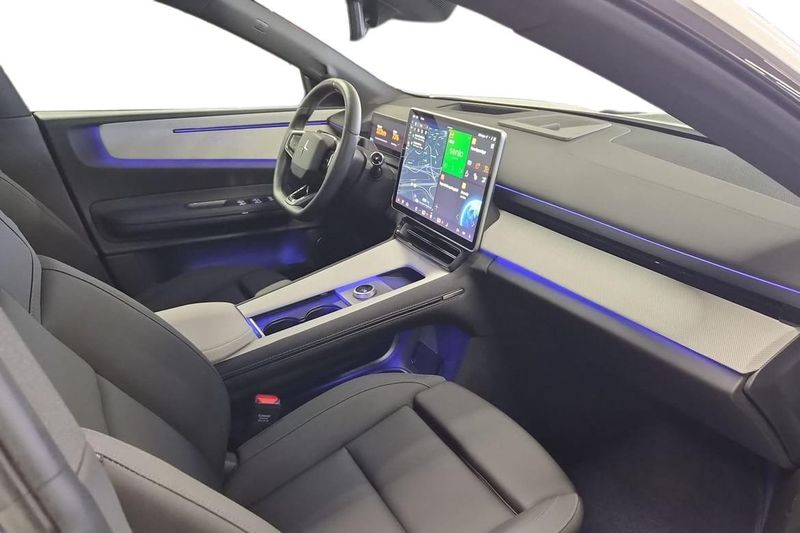 Polestar 4 bild 7