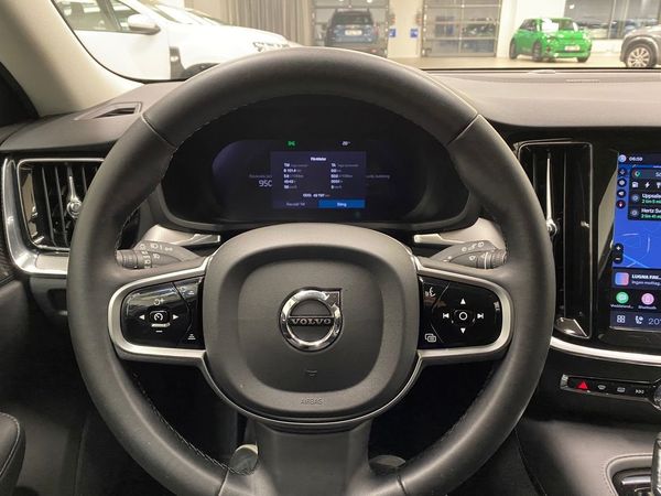Volvo V60 T6 Plus Dark Nordic Edition - 2025