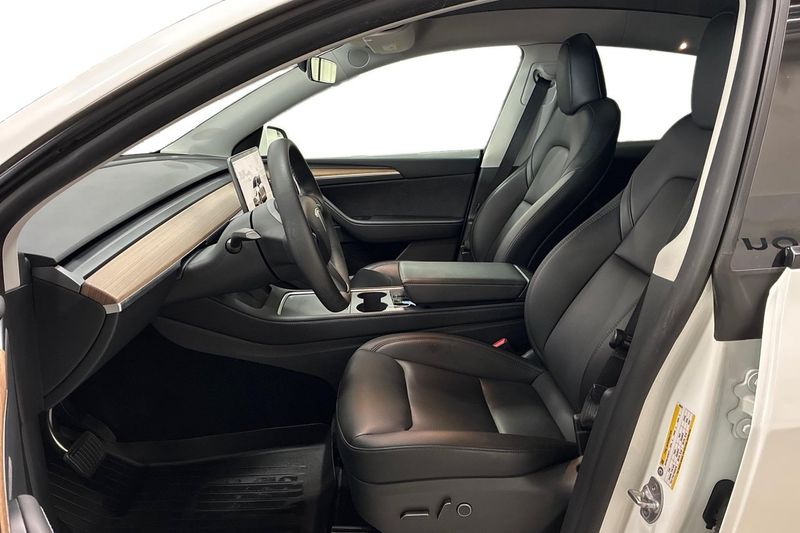 Tesla Model Y bild 10