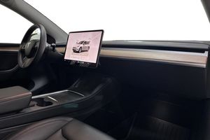Tesla Model Y bild 12