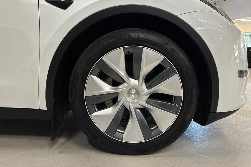 Tesla Model Y bild 15