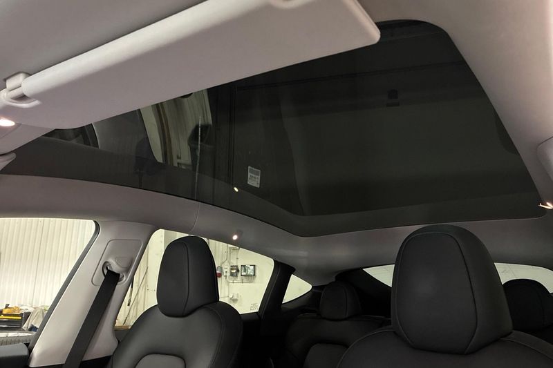 Tesla Model Y bild 18