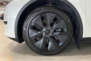 Tesla Model Y bild 17