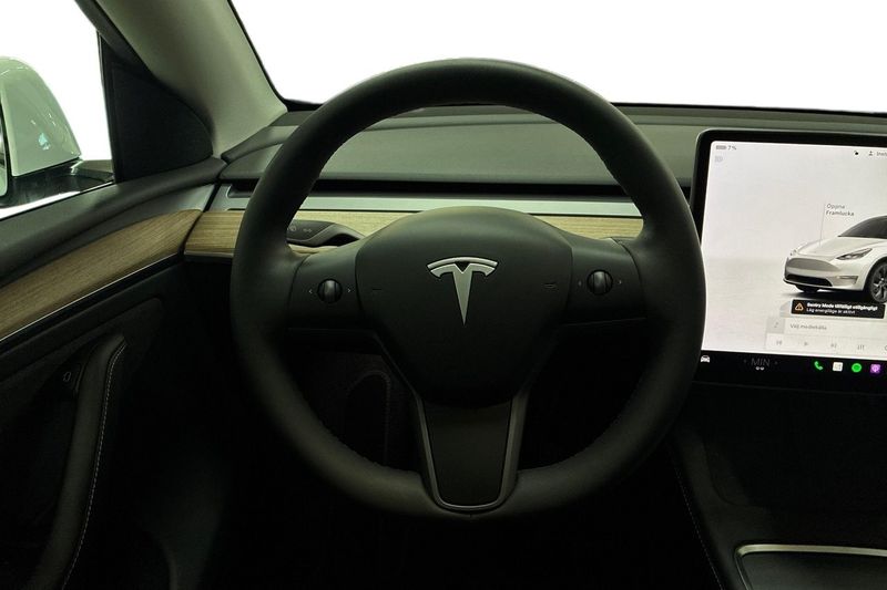 Tesla Model Y bild 15