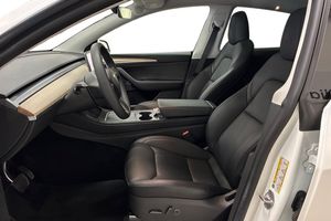 Tesla Model Y bild 11