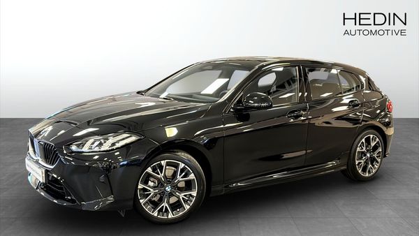 BMW 120 M-Sport Rattvärme 18" Backkamera - 2026
