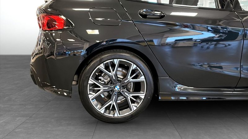 BMW 120 bild 9