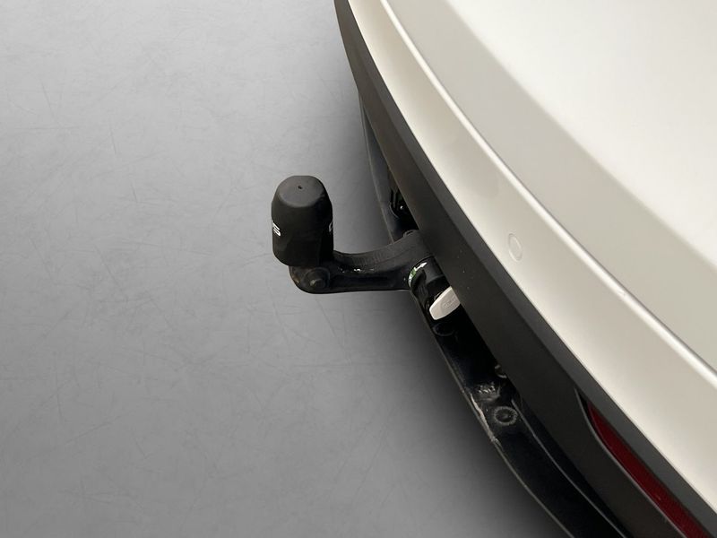 Tesla Model Y bild 11