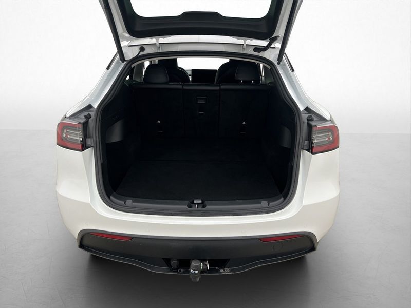 Tesla Model Y bild 30