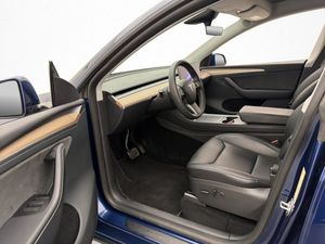 Tesla Model Y bild 12