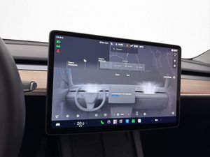 Tesla Model Y bild 28