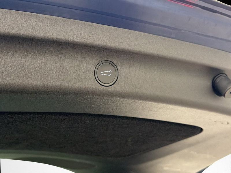 Tesla Model Y bild 31