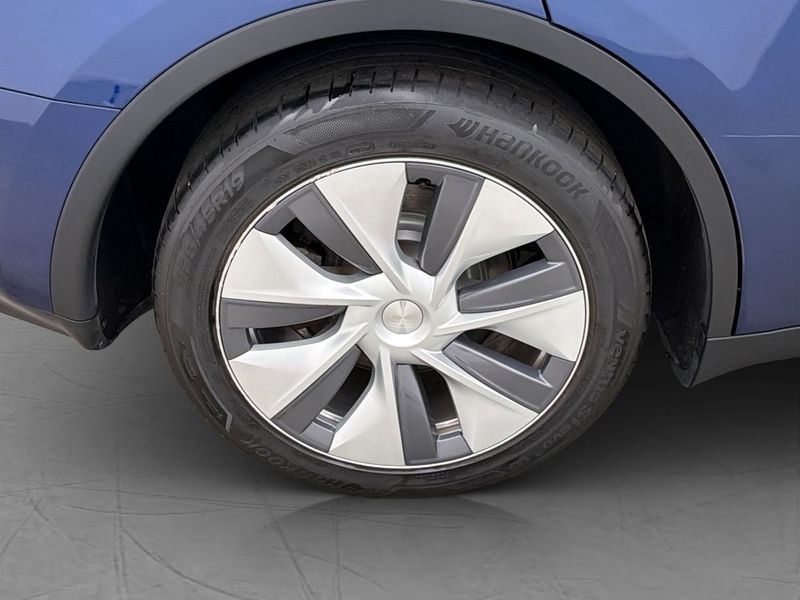 Tesla Model Y bild 35