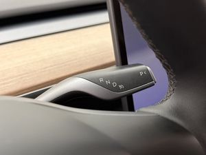 Tesla Model Y bild 20