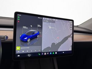 Tesla Model Y bild 21