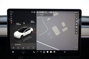 Tesla Model 3 bild 17