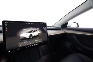 Tesla Model 3 bild 22