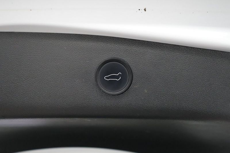 Tesla Model 3 bild 26