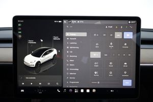 Tesla Model 3 bild 18