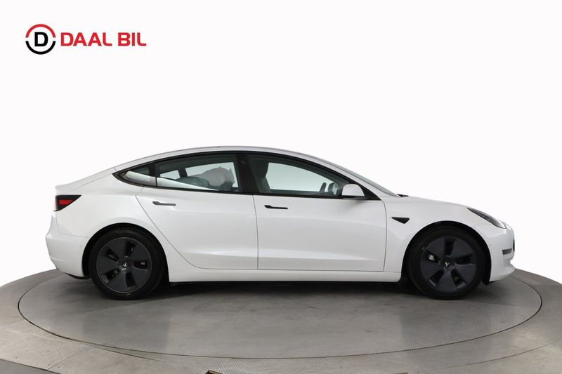 Tesla Model 3 bild 5
