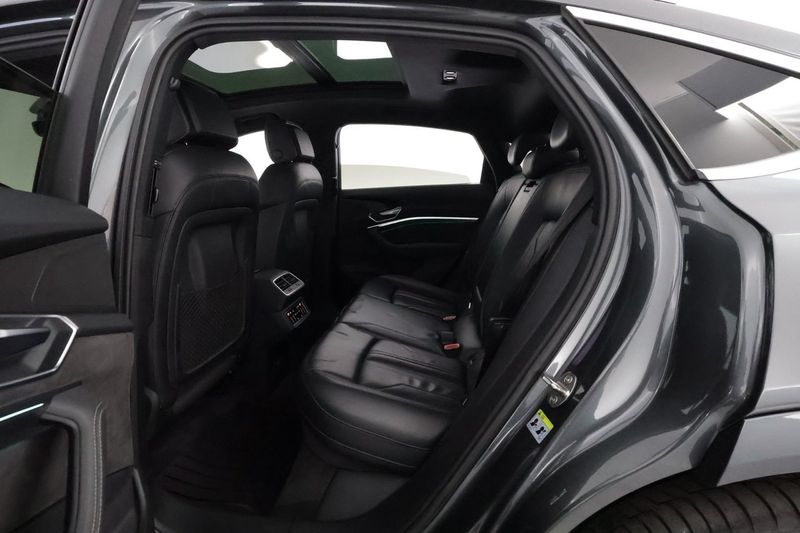 Audi e-tron Sportback bild 12