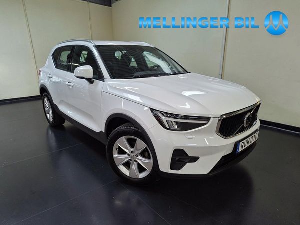 Volvo XC40 T2 Core Helläder Navi VOC - 2023