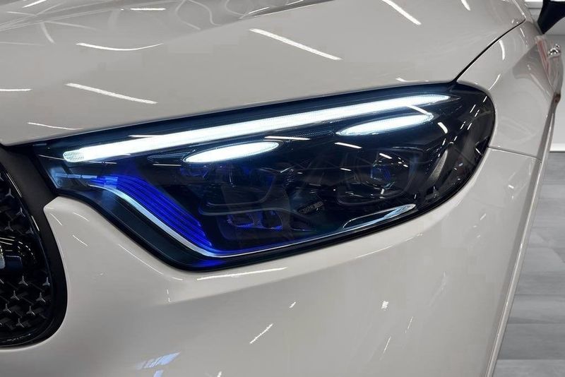 Mercedes GLC300 bild 21