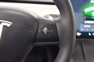 Tesla Model Y bild 11