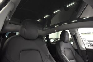 Tesla Model Y bild 13