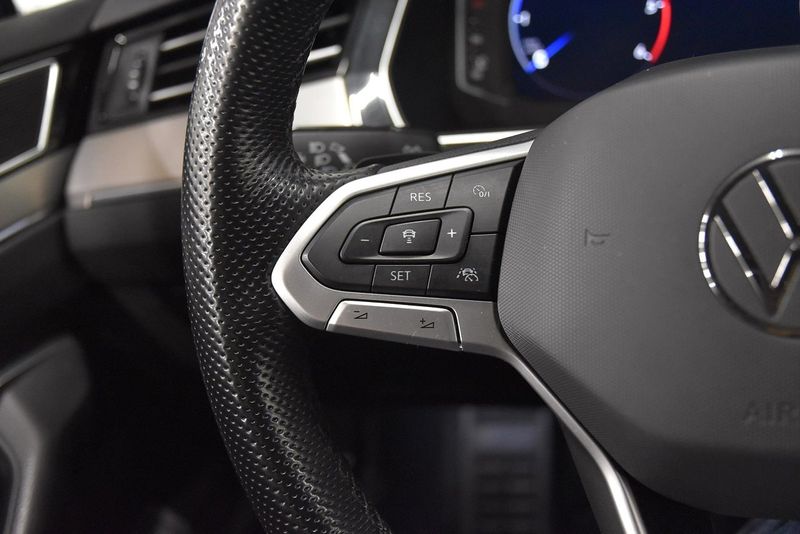 Volkswagen Passat bild 10