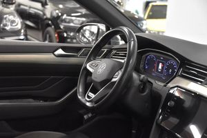 Volkswagen Passat bild 8